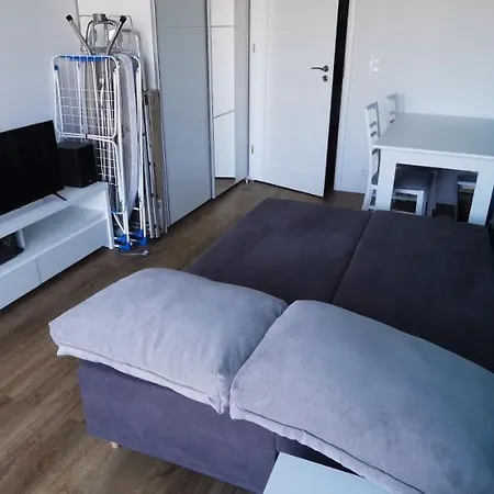 Homestay Nowy 1 Z 2 Pokoi W Mieszkaniu W Ursusie